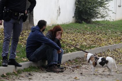 Donna sgozzata al parco: era uscita a portar fuori il cane  11
