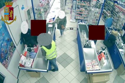 Rapinatore seriale di esercizi commerciali arrestato a Milano 3