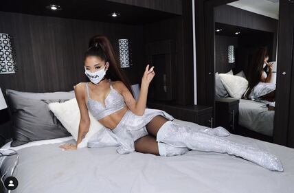 Ariana Grande sexy su Instagram 3
