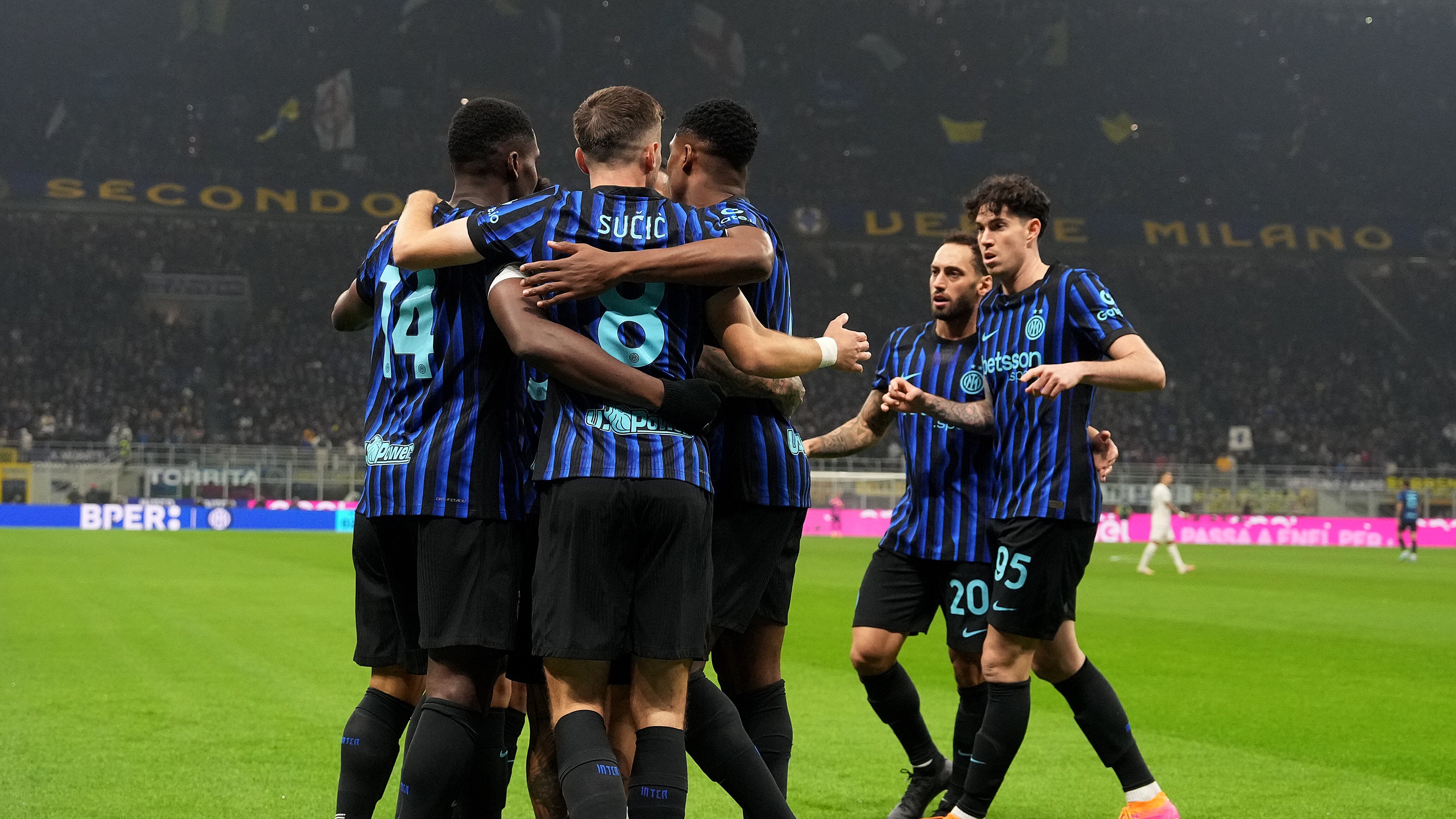 L'Inter stende la Lazio e aggancia la Roma in vetta: Lautaro e Bonny fanno volare i nerazzurri