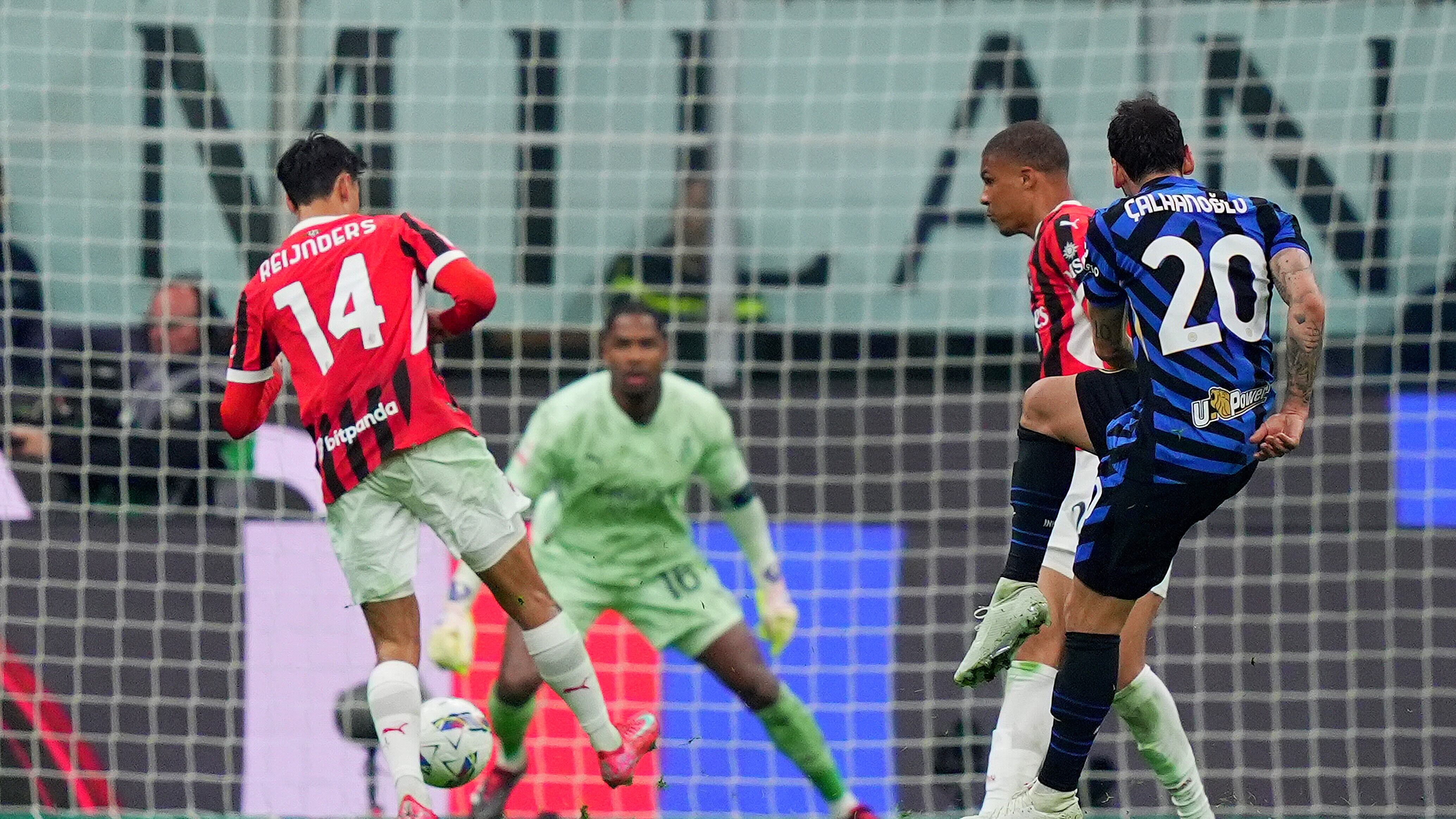 Il derby resta aperto