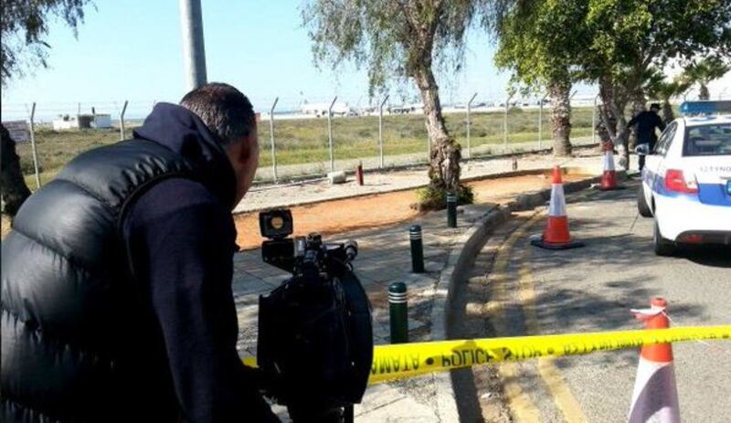 Dirottato volo EgyptAir: in ostaggio 4 stranieri 5