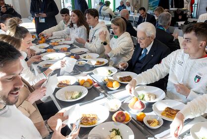 Mattarella al Villaggio olimpico di Milano 7