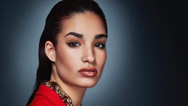 "Ti sei meritata di morire così". Fango sulla ballerina travolta dal treno