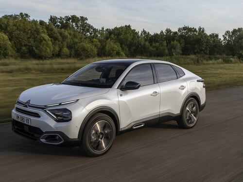 Le migliori auto da famiglia (anche ibride) sotto i 30.000 euro: guarda le foto