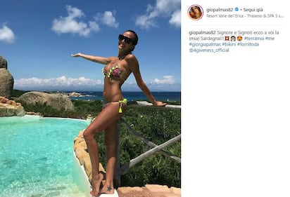 Giorgia Palmas sexy al mare 2
