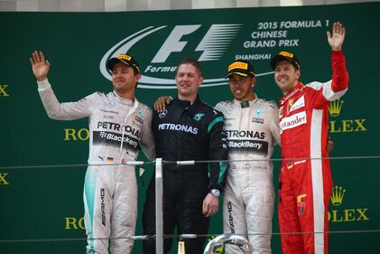Gp Cina, doppietta Mercedes. Ferrari terza e quarta 10
