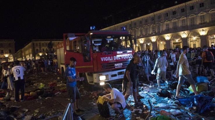Cade già l'accusa di omicidio per la gang di piazza San Carlo