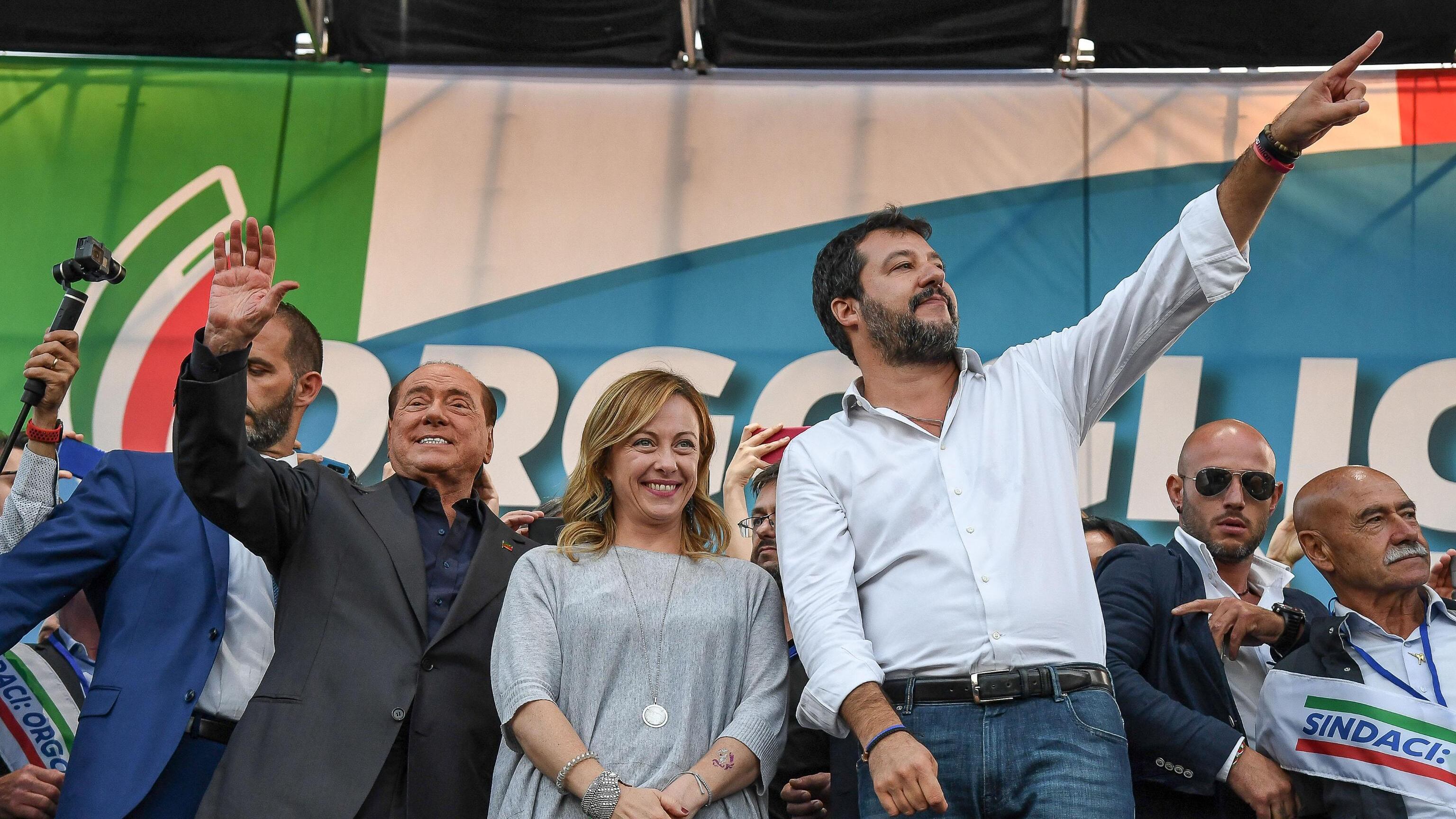 Valanga centrodestra: Schlein e Conte finiscono asfaltati