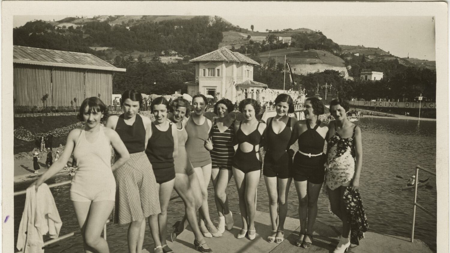 Acqui Terme, le ragazze e i loro primi costumi
