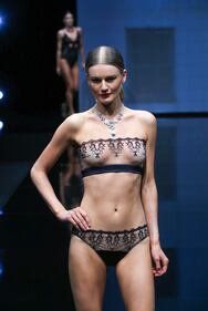 La sfilata al Salon De La Lingeriè dell'intimo francese 6