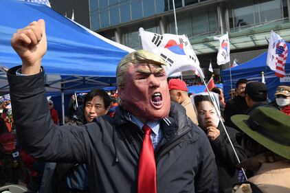 Corea del Sud, manifestazione contro politiche del presidente Moon Jae-in 1