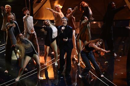 Sanremo 2024: ecco il look della finalissima del Festival di Diodato 5