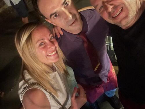 Meloni, Salvini e famiglie a cena in un'osteria toscana