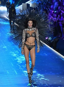 Kendall Jenner, in splendida forma al supershow americano 5