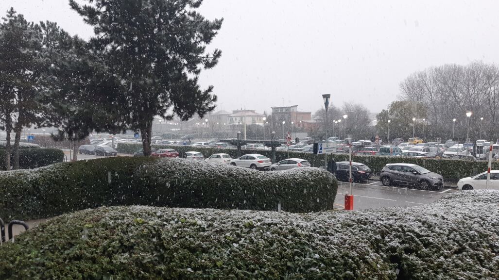 A Milano scende la neve: imbiancata tutta la Lombardia