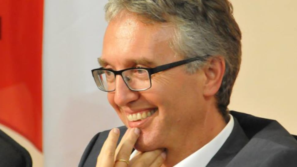 "Io governatore del Pd ho copiato la Lombardia: ospedale vuoto ma utile"