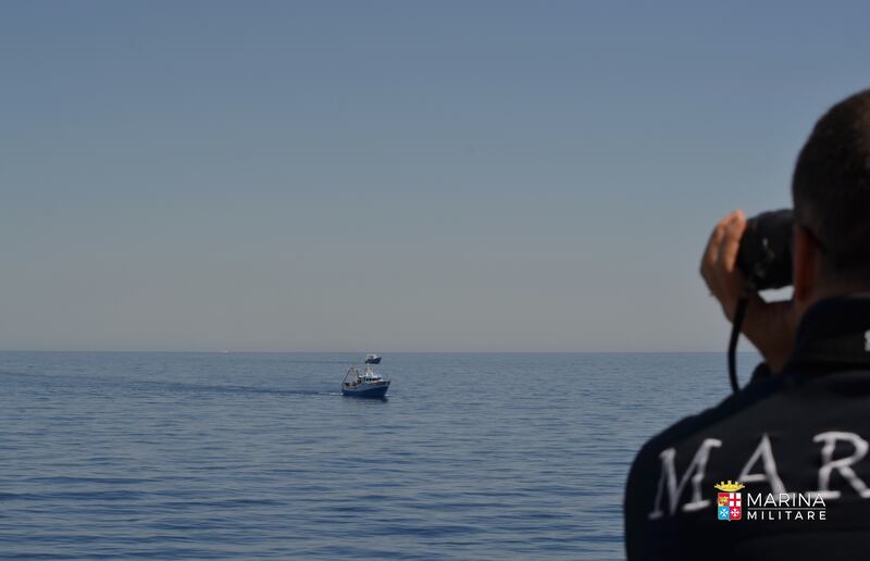 Cipro, "assedio" ai pescherecci italiani: interviene la Marina Militare 2