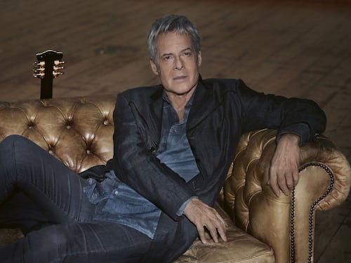 Baglioni in stile "vintage". "Ho riscoperto l'energia che avevo negli anni '70"
