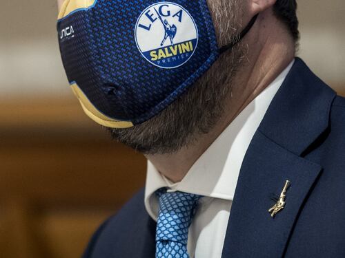 Migranti, cancellati i dl Salvini. Il leghista incontra Mattarella