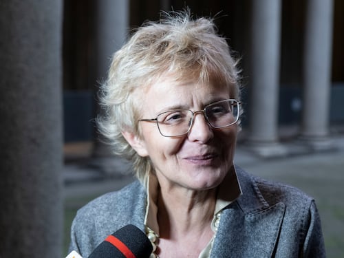 Se la senatrice barricadera invita ad aggirare una legge