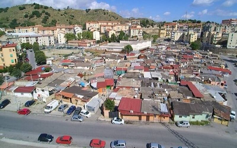 Messina, la più grande baraccopoli d'Europa torna alla ribalta 3