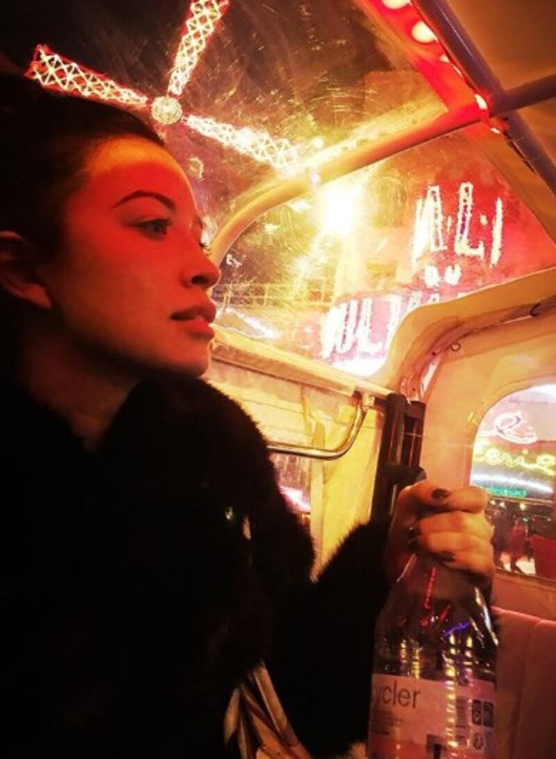 Christian Serratos, le foto più sexy 9