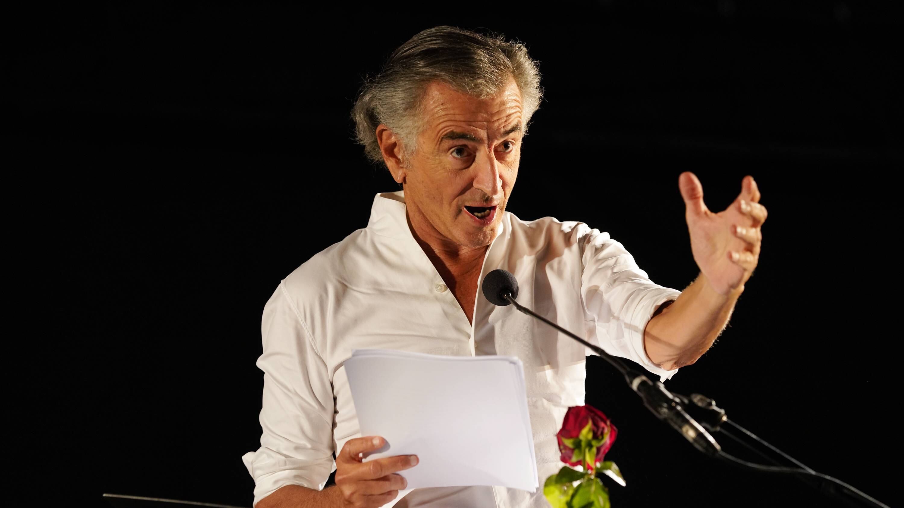 "Cosa ha detto Meloni su Mussolini...". L'ennesima fake di Lévy in tv