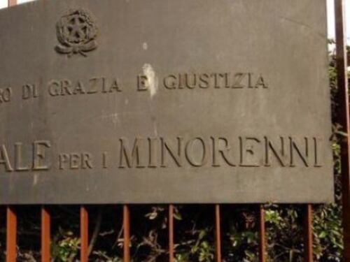 Torino, vittima di bullismo diventa disabile a 11 anni