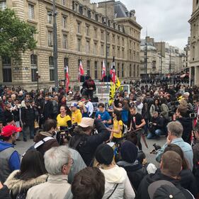 Parigi, la sinistra radicale in piazza per il primo corteo anti-Macron 7