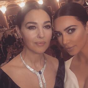 Kim Kardashian: calze a rete provocanti 15