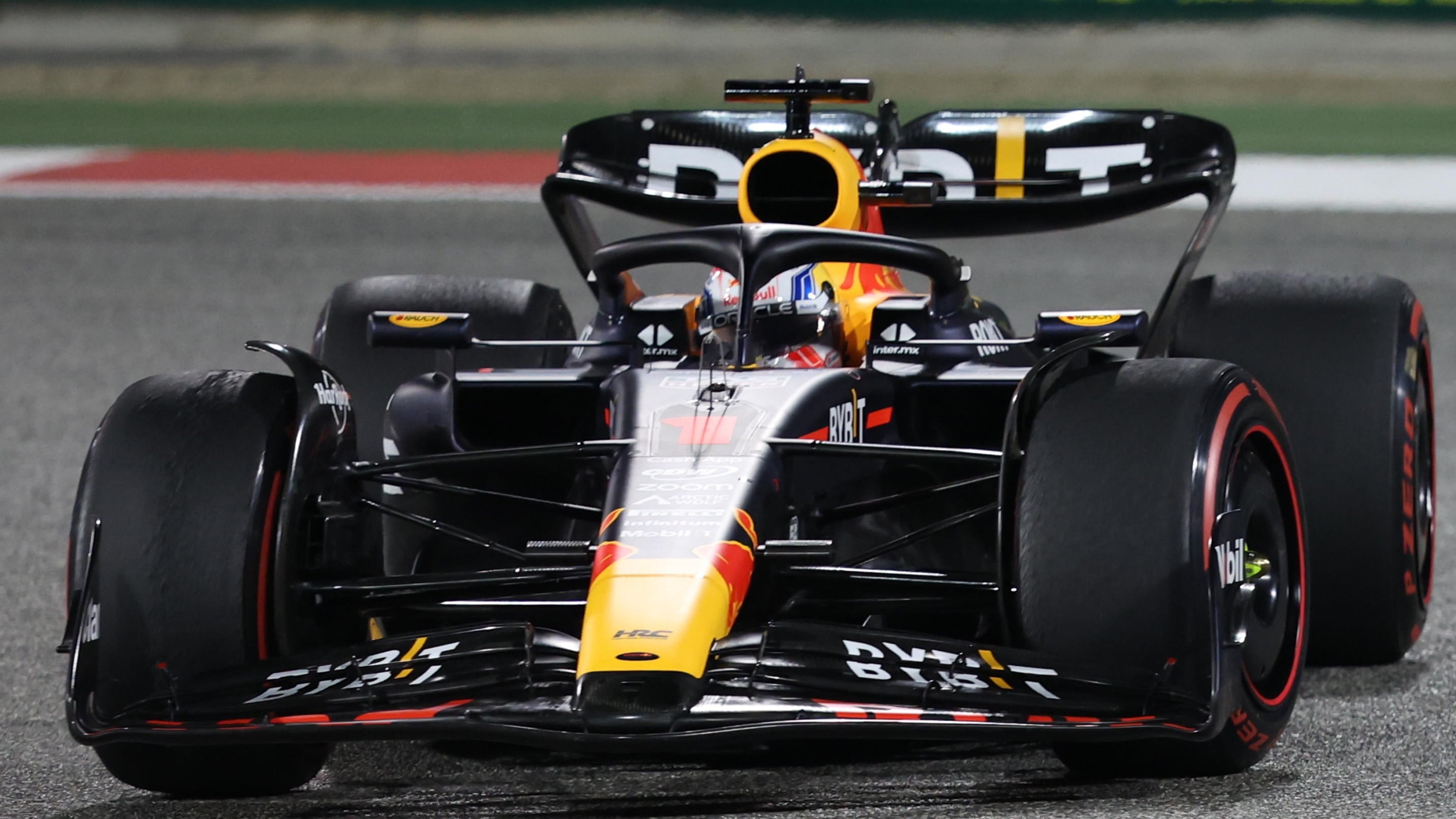Rossa, fine dell'illusione. Ancora gli stessi problemi e la Red Bull se la beve