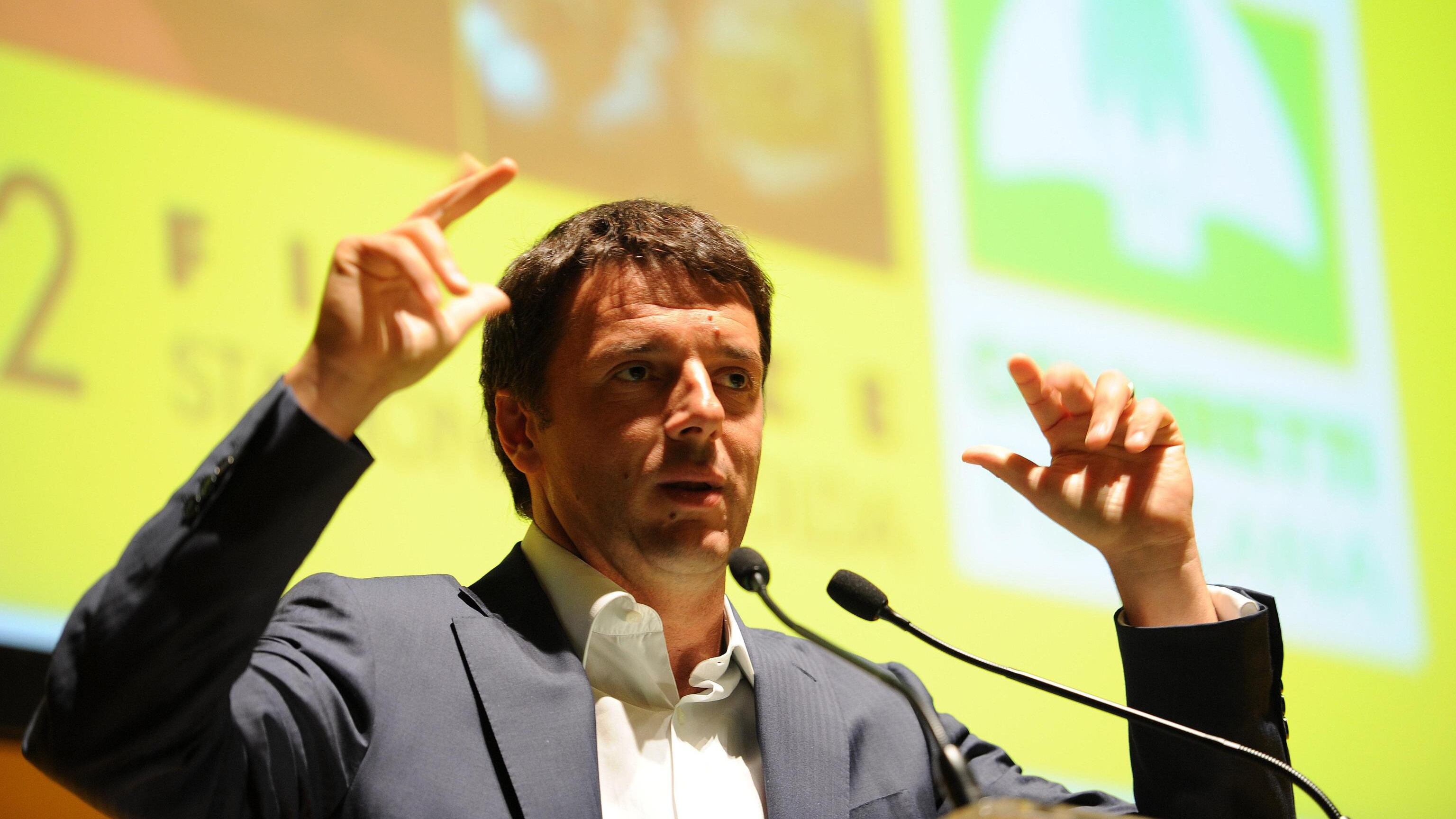 Primarie, Renzi protesta per il cambio delle regole
