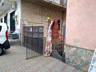 Pacco bomba, l'avvocato rischia l'uso delle mani 2