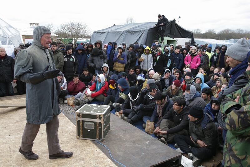 L'Amleto di Shakespeare in scena nella Giungla di Calais 8