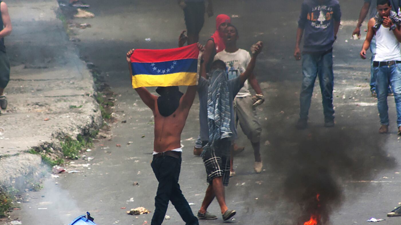 Venezuela, la Guardia Nazionale si ribella a Maduro
