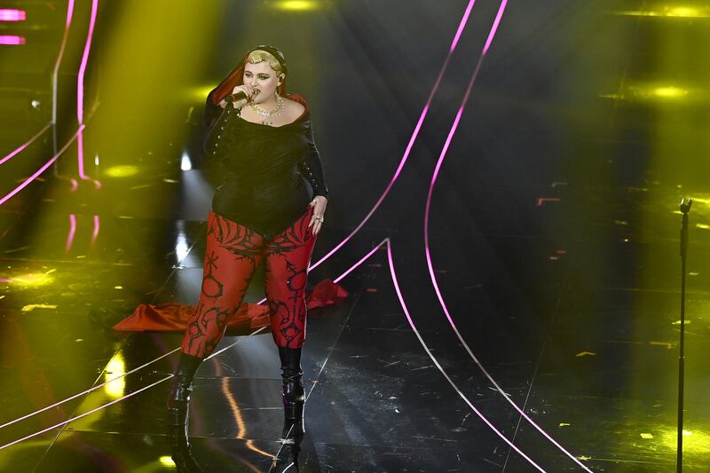Sanremo 2024: ecco il look della seconda serata del Festival di BigMama 1