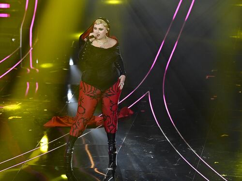 Sanremo 2024: ecco il look della seconda serata del Festival di BigMama