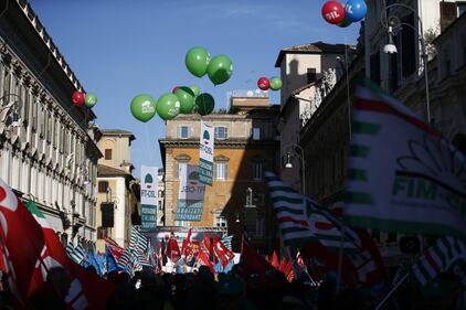 Roma, gli operai ex Ilva scendono in piazza contro Mittal 4