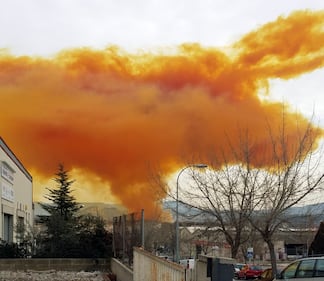 Allarme, nube tossica a Barcellona 1