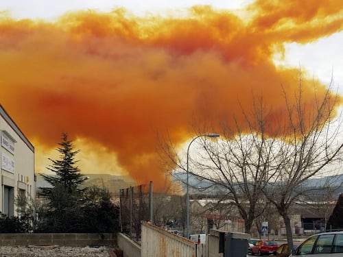Allarme, nube tossica a Barcellona