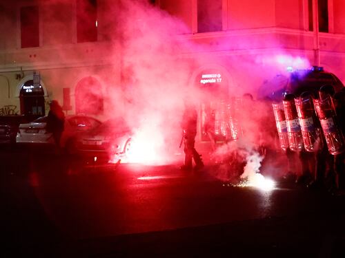 Corteo per Ramy a Roma, scontri tra manifestanti e polizia