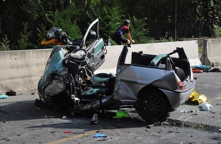 Incidente mortale tra un'auto e un bus a Torino 6