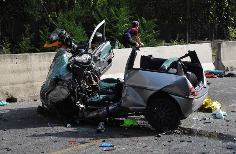 Incidente mortale tra un'auto e un bus a Torino 6