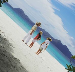 Heather Parisi, bikini da urlo alle Maldive 9