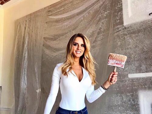 Michela Persico imbianchina sexy: "Daniele, manca sempre meno"