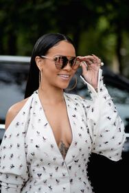 Rihanna alla sfilata di Christian Dior 13