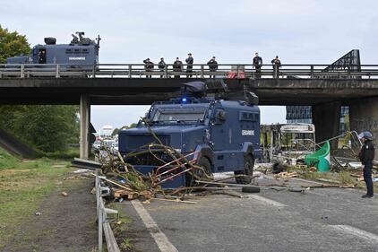 Francia, il giorno dei "Bloquons tout" 8