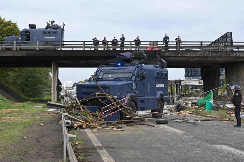 Francia, il giorno dei "Bloquons tout" 8
