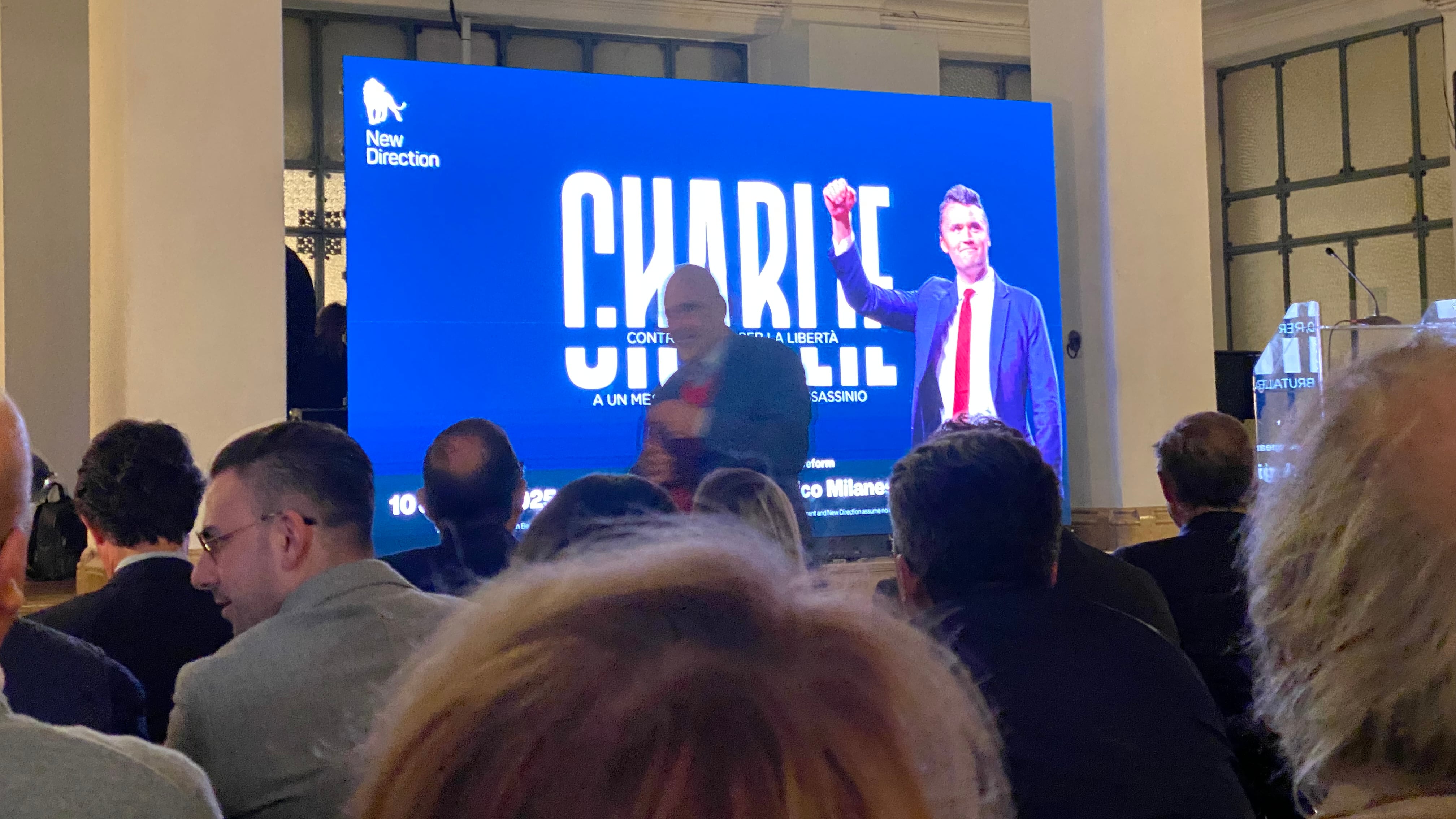 A Milano l'eredità di Charlie Kirk: la battaglia culturale per la libertà di parola e contro la violenza politica